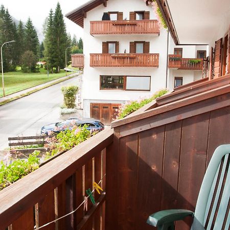 Garni Mariolina Bed & Breakfast Falcade Dış mekan fotoğraf