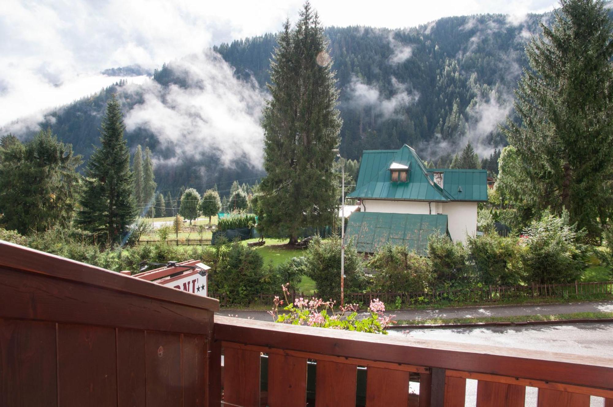 Garni Mariolina Bed & Breakfast Falcade Dış mekan fotoğraf