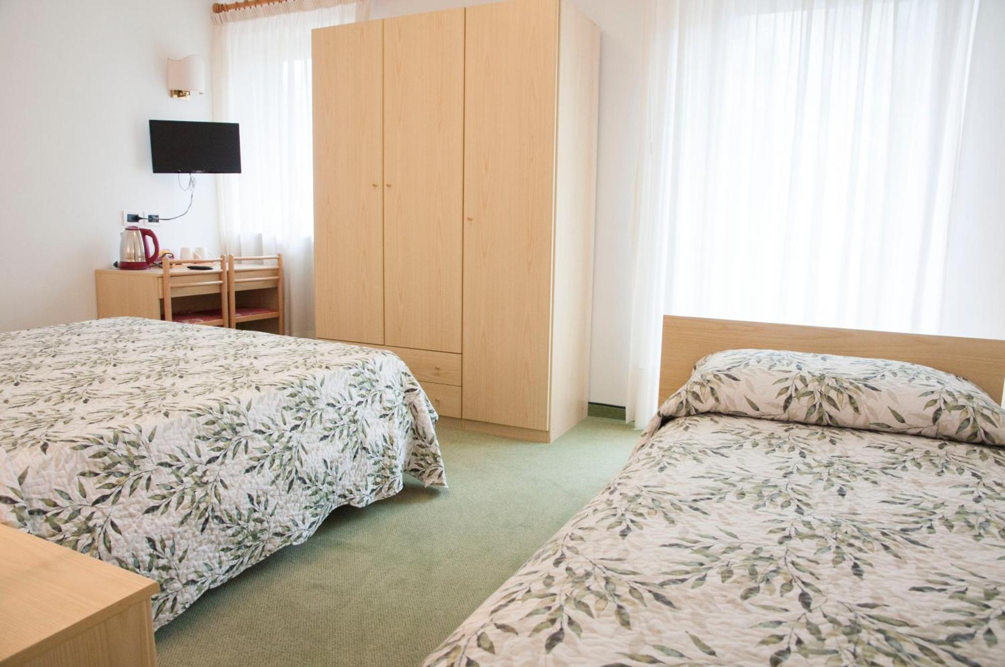 Garni Mariolina Bed & Breakfast Falcade Dış mekan fotoğraf