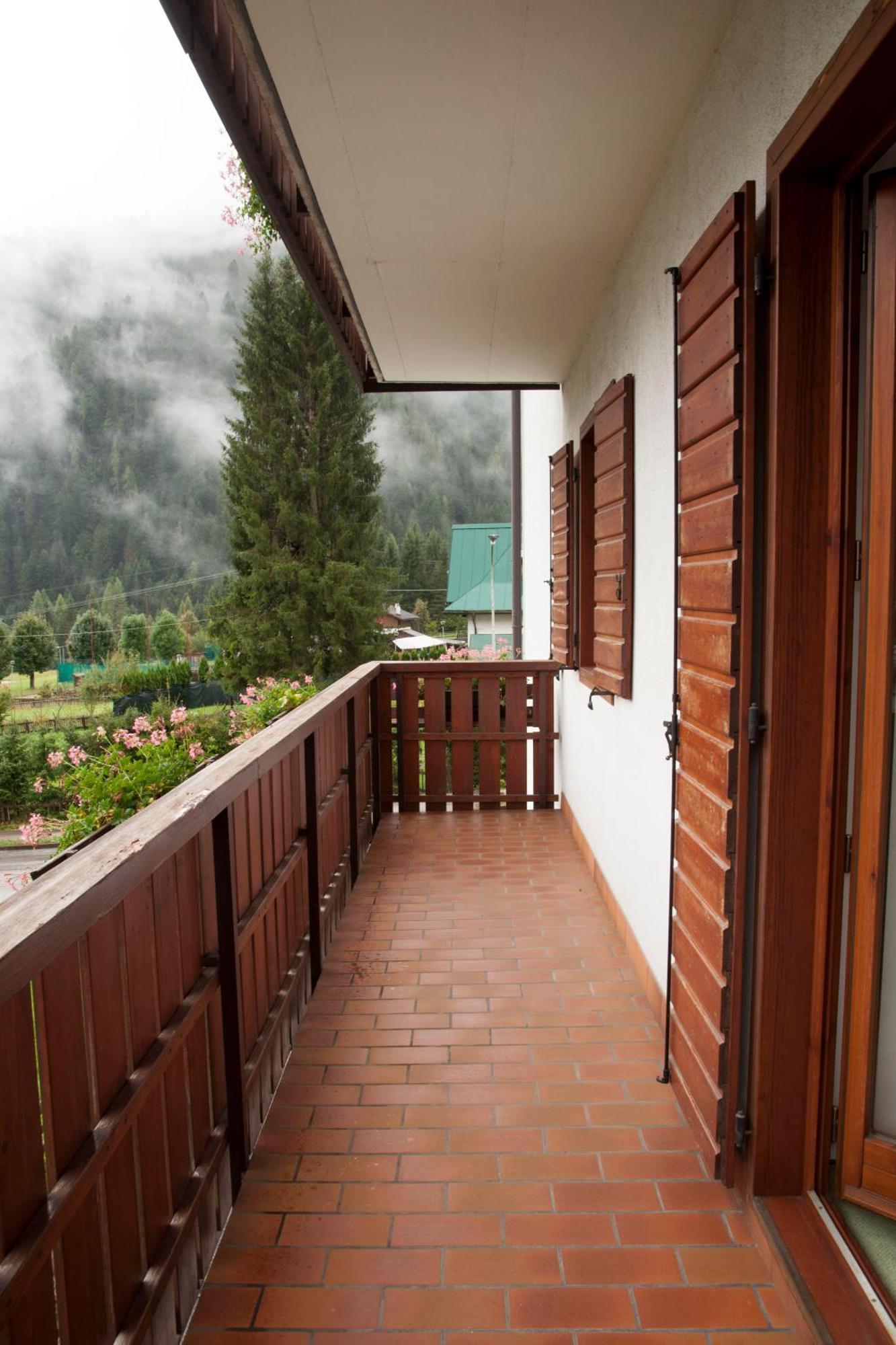 Garni Mariolina Bed & Breakfast Falcade Dış mekan fotoğraf