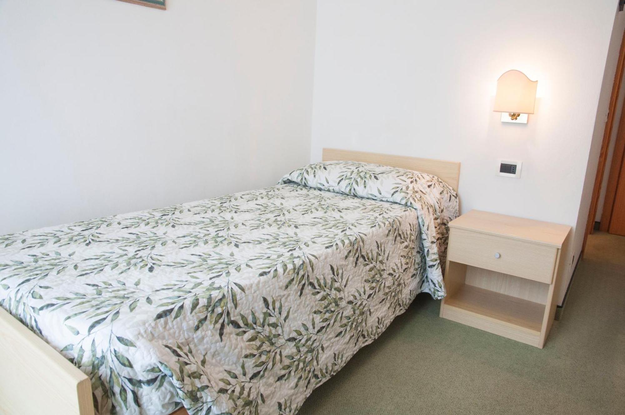 Garni Mariolina Bed & Breakfast Falcade Dış mekan fotoğraf