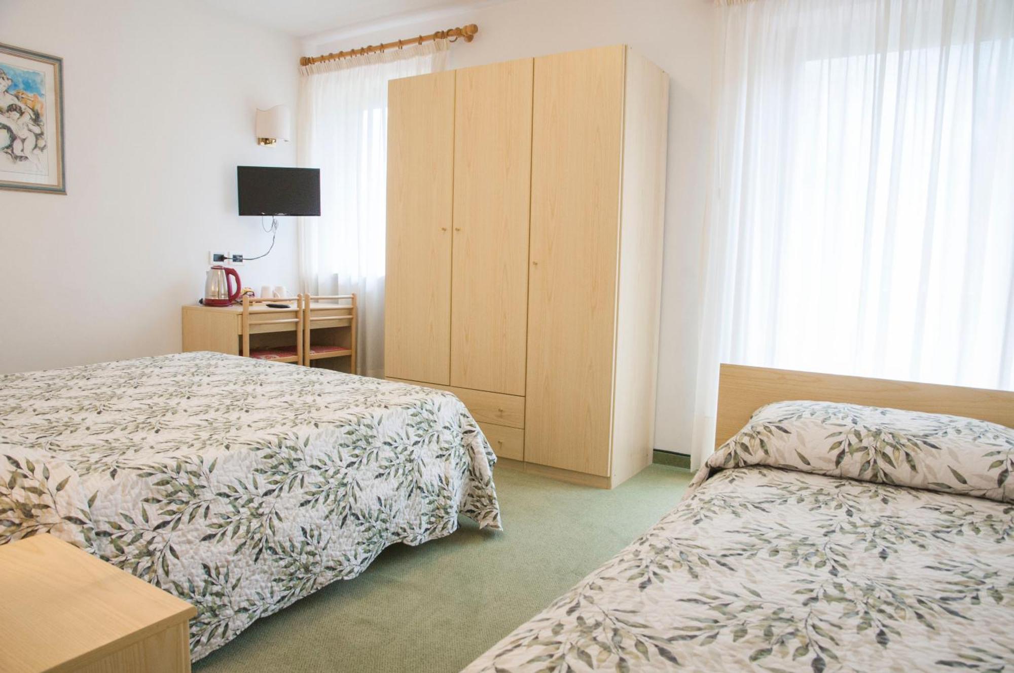 Garni Mariolina Bed & Breakfast Falcade Dış mekan fotoğraf