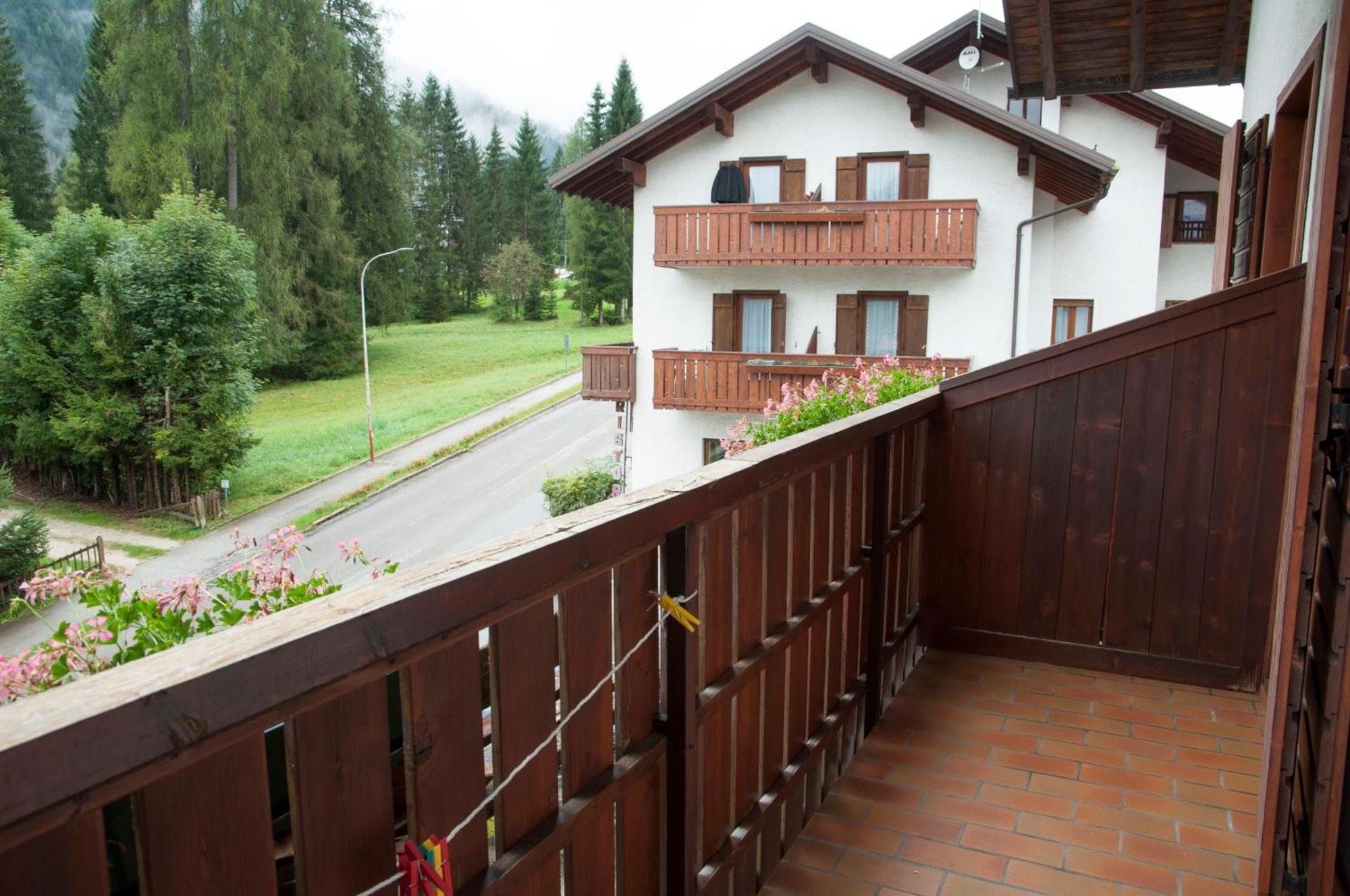 Garni Mariolina Bed & Breakfast Falcade Dış mekan fotoğraf
