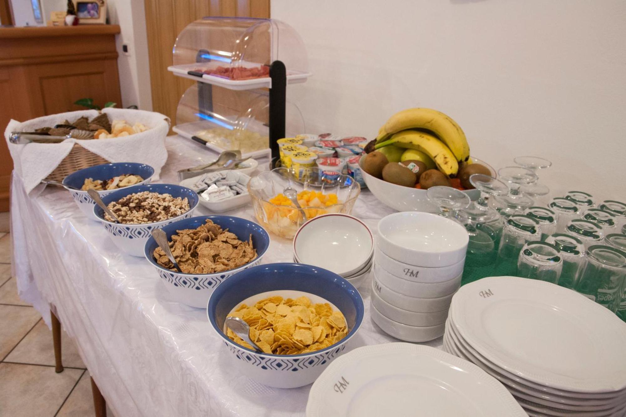 Garni Mariolina Bed & Breakfast Falcade Dış mekan fotoğraf